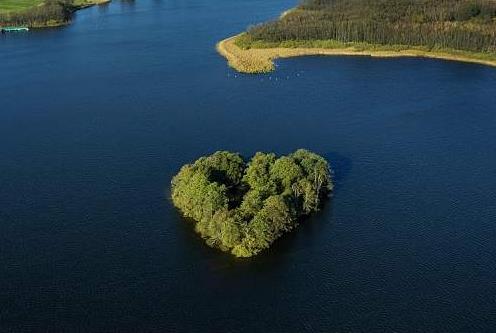 生態(tài)環(huán)境部舉行8月例行新聞發(fā)布會 介紹深化環(huán)評與排污許可改革、促進高質量發(fā)展情況